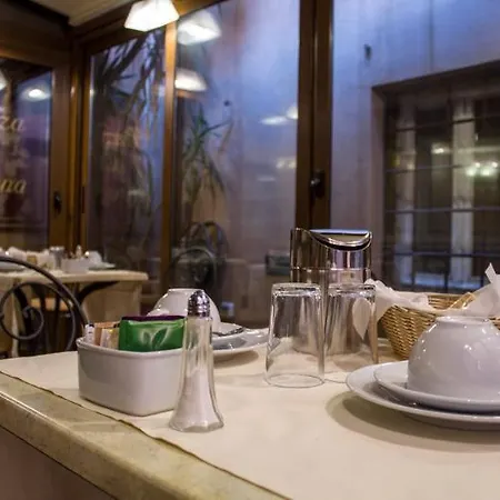 Apartment Piazza Di Spagna Rome